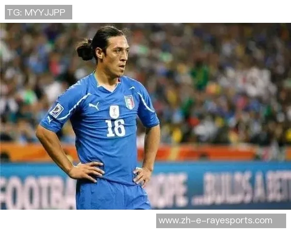 韩国长发足球球星引领潮流与实力并存的场上风采 韩国长发足球球星引领潮流与实力并存的场上风采