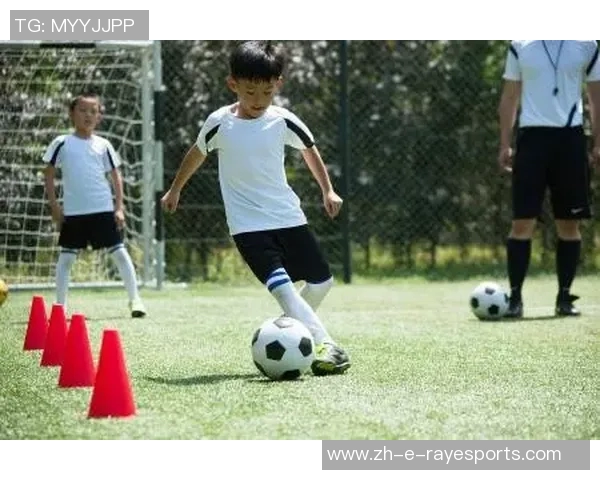 《跑男中踢足球的球星是谁揭秘》 《跑男中踢足球的球星是谁揭秘》